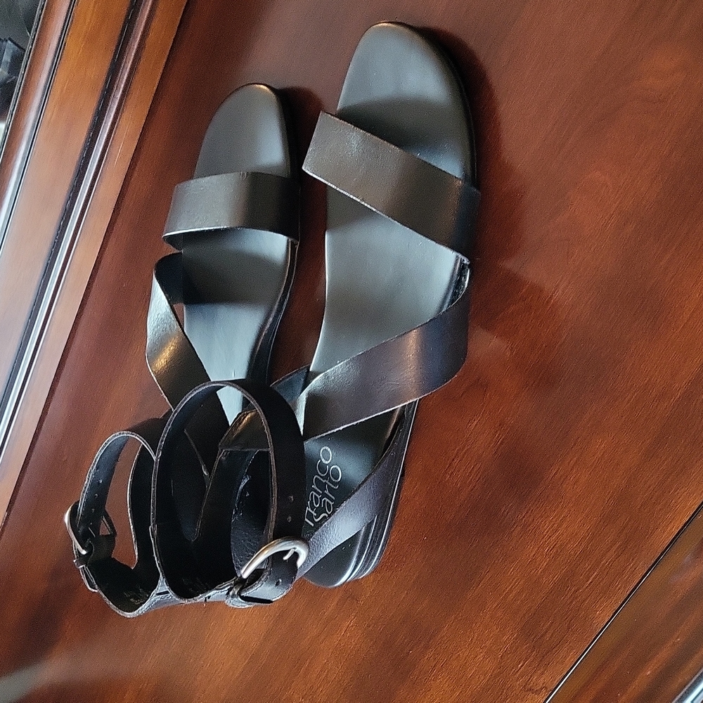 EUC Size 10 Franco Sarto Sandals